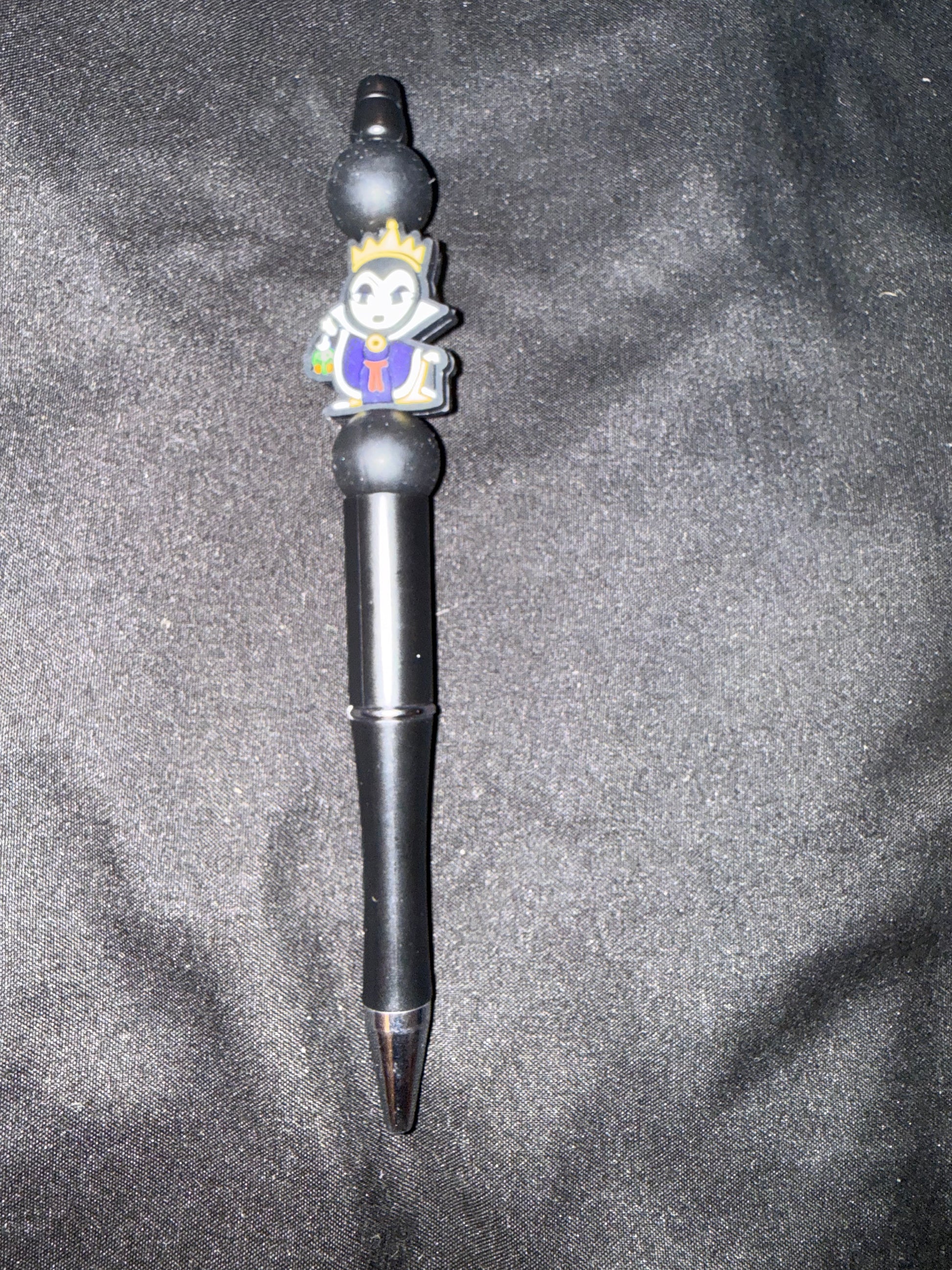 Queen Grimhilde Pen